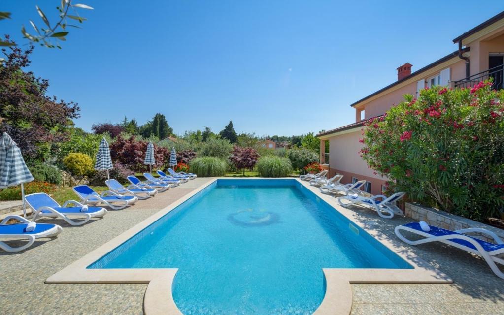 Villa Franka Bašanija Exteriör bild