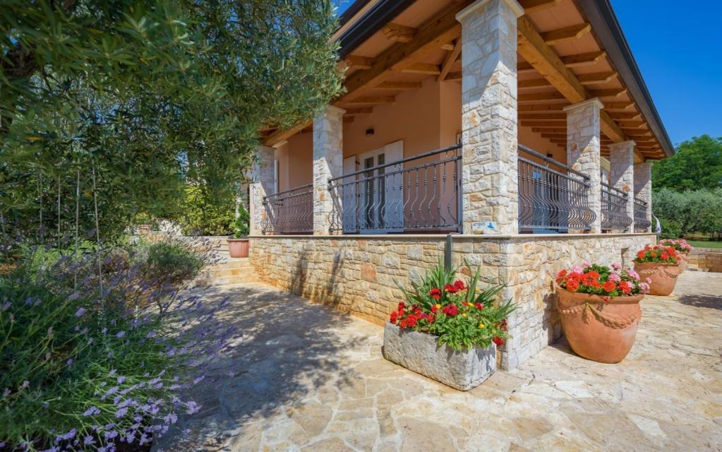 Villa Franka Bašanija Exteriör bild